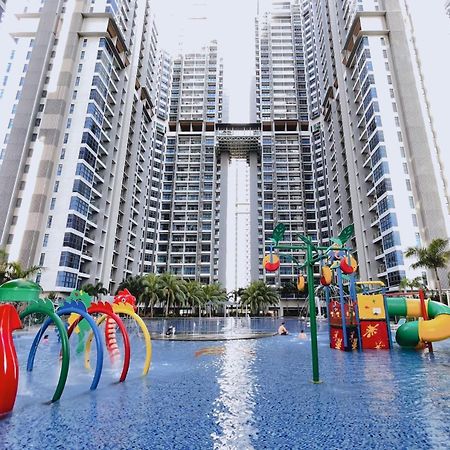 Atlantis Residences Melaka By Heystay Management Exterior photo